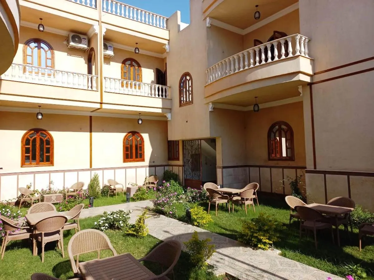 Mikhaila Guest House Luxor Egypt