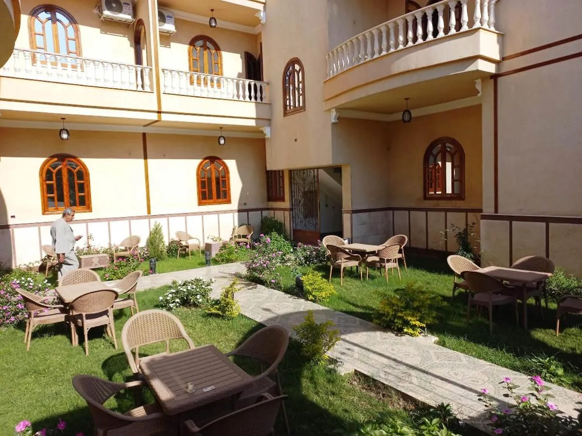 Mikhaila Guest House Luxor