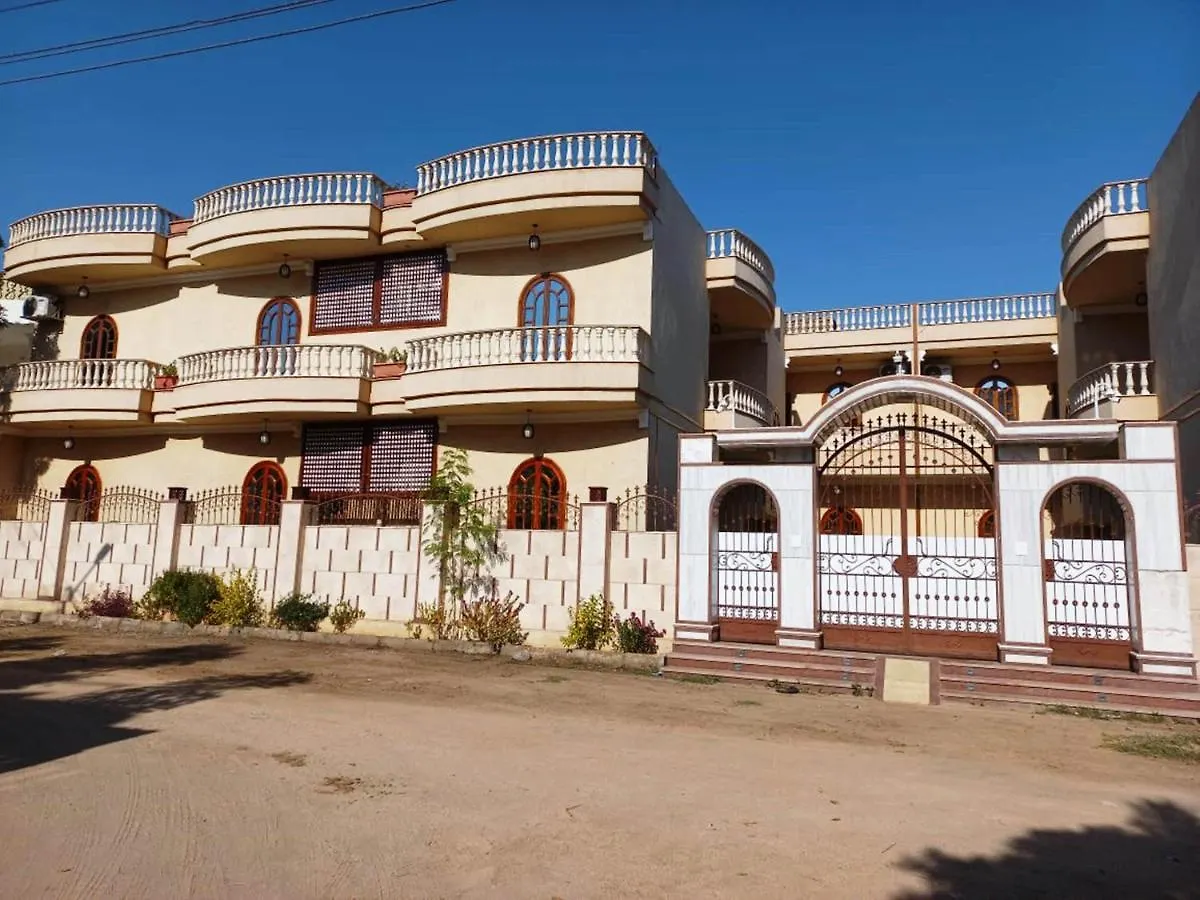 Mikhaila Guest House Luxor Hotel