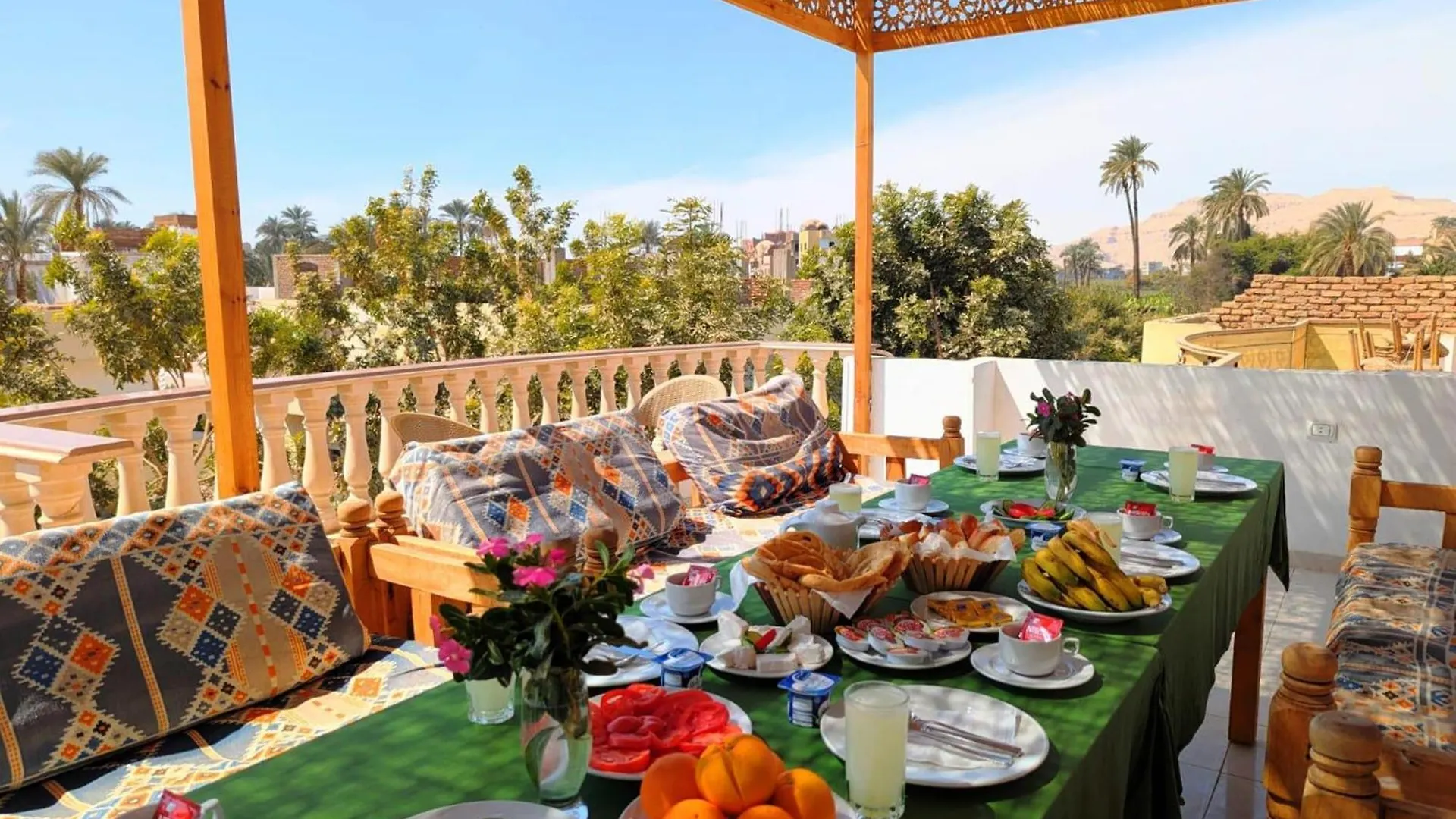 Mikhaila Guest House Luxor Egypt